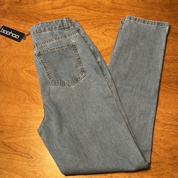 Boohoo Tall Basics High Waisted Mom Jeans - Picture 6 of 7